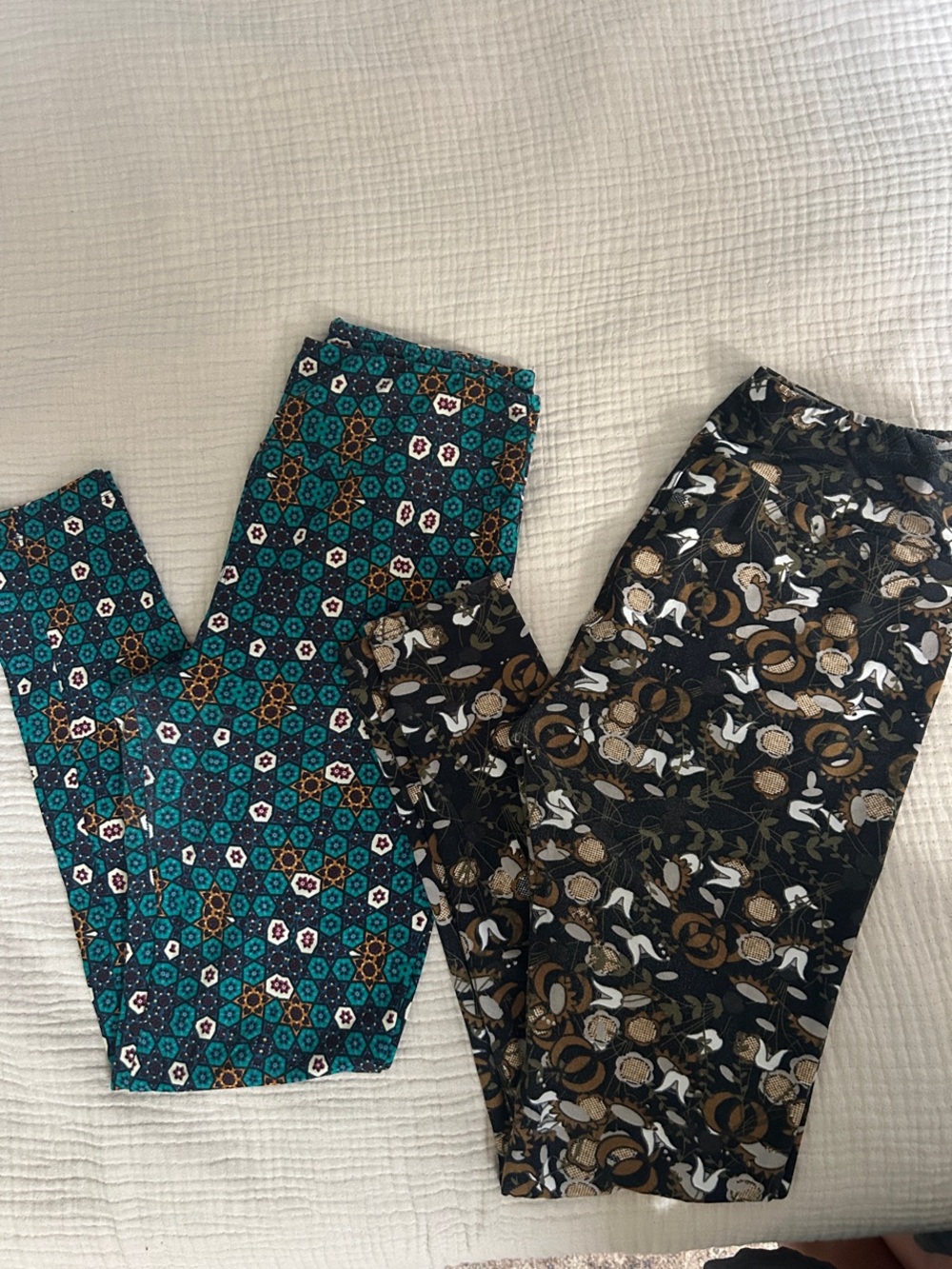 Womens Printed Leggings - Teal & Black Patterned